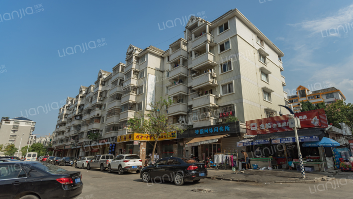 建华小区外景图