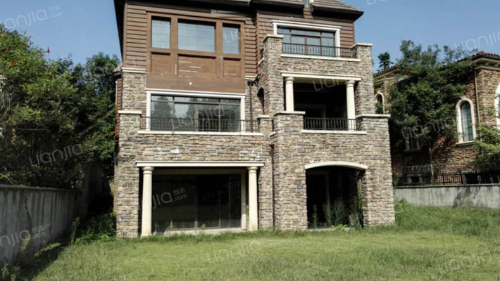 保利拉斐庄园外景图