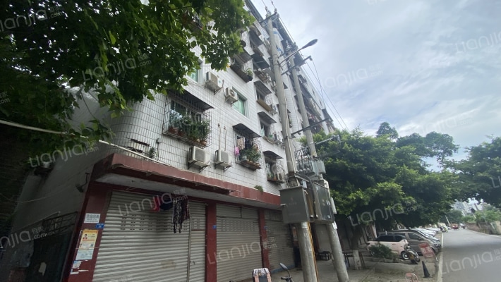 隆景小区外景图