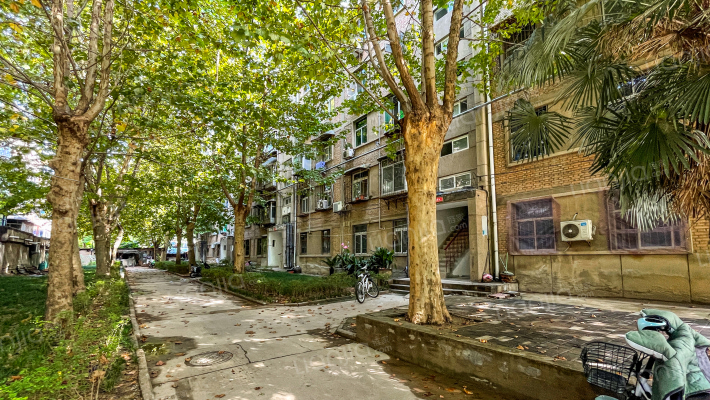 西安市测绘仪器厂家属院外景图