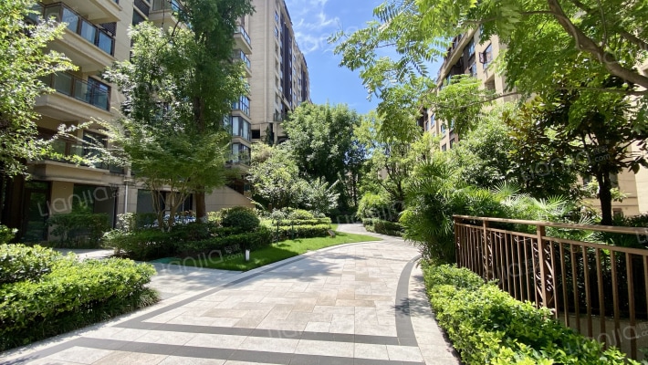 远洋合能枫丹江屿外景图