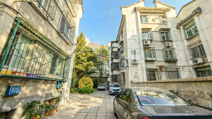 小取灯胡同8号院外景图