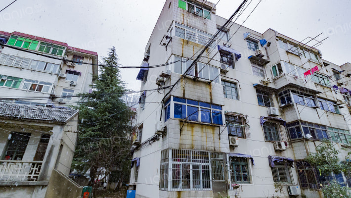 电气工程学院家属楼外景图