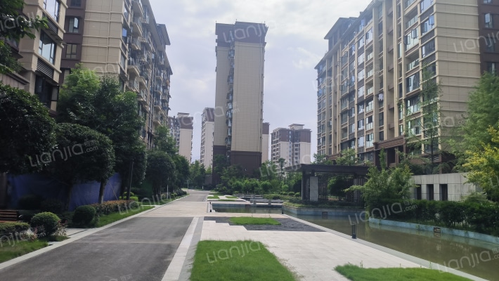 百伦山水居外景图