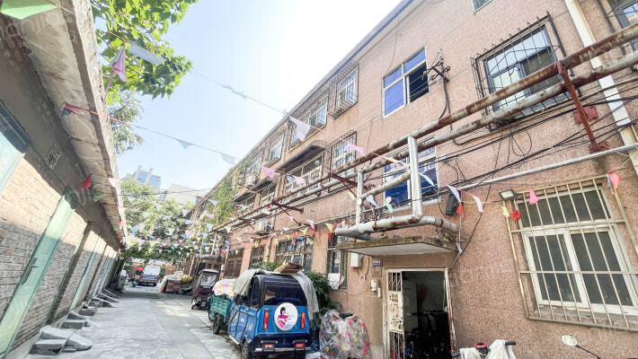 历城交通局宿舍外景图