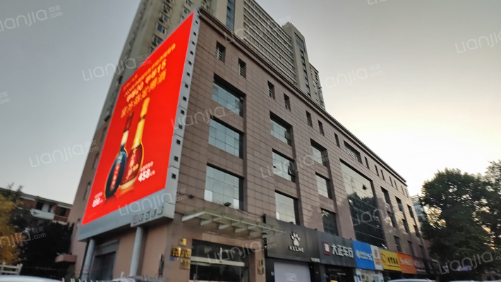 体育大厦外景图