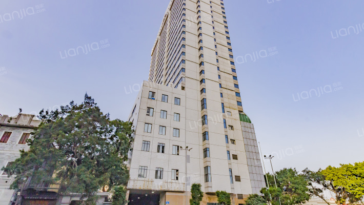 新世纪商贸中心外景图