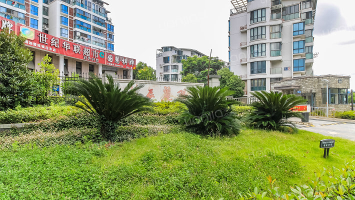 芳辰丽阳南园外景图