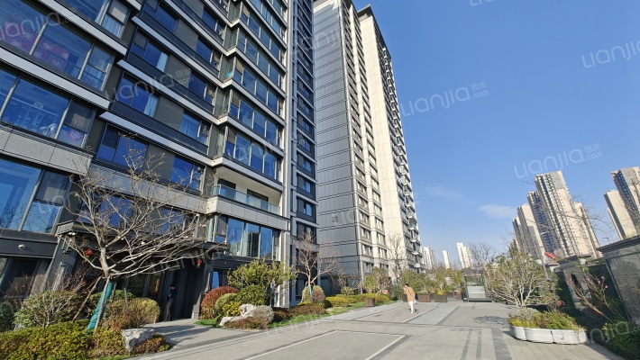 建发珺和府东区外景图