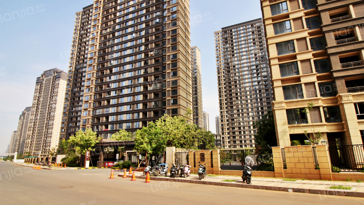 绿地国际博览城二期博睿外景图