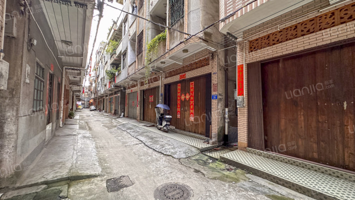 石角塘街外景图