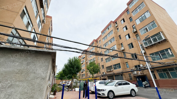 啤酒厂宿舍区外景图