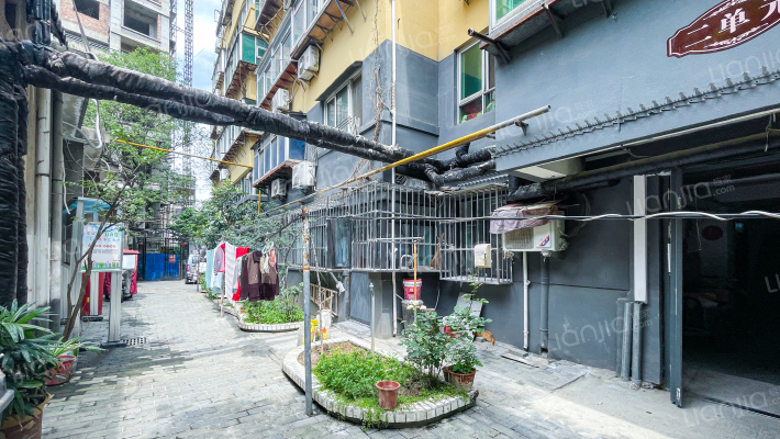 西三道巷22号院外景图