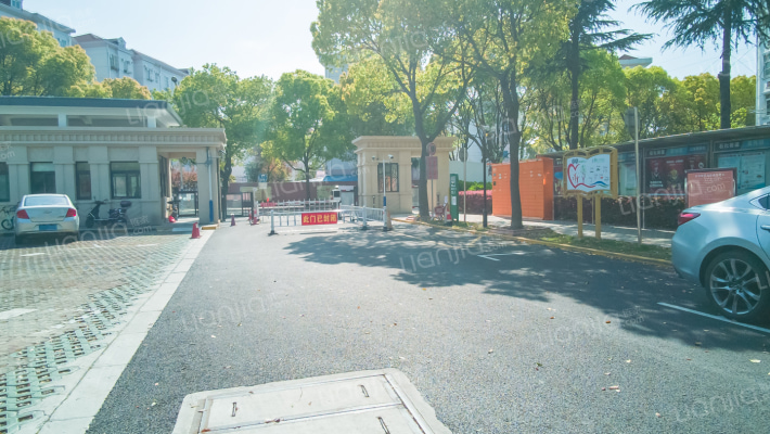 书香门第外景图