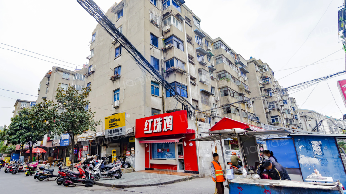 府学新村外景图