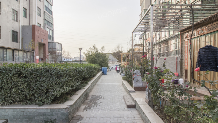 一处庭院外景图