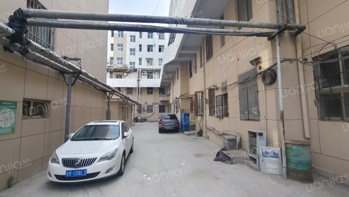 水建公寓外景图