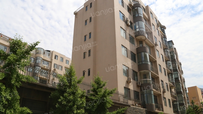 兴昌都市首府外景图