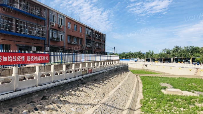 滨河楼小区外景图