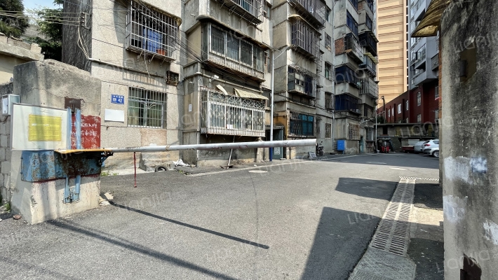 白云南路42号外景图