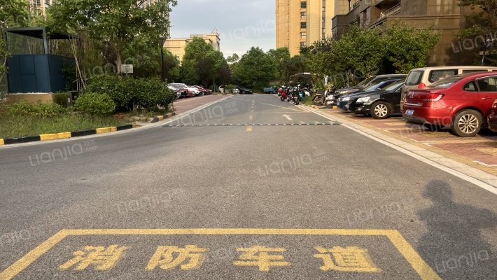 韵湖豪庭外景图