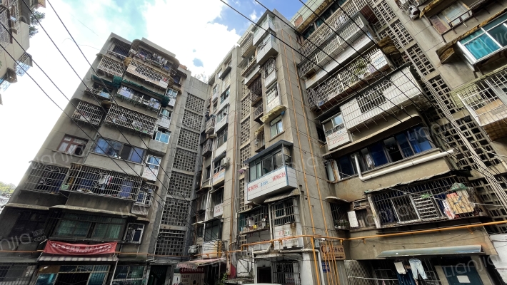 花溪大道北段206号外景图