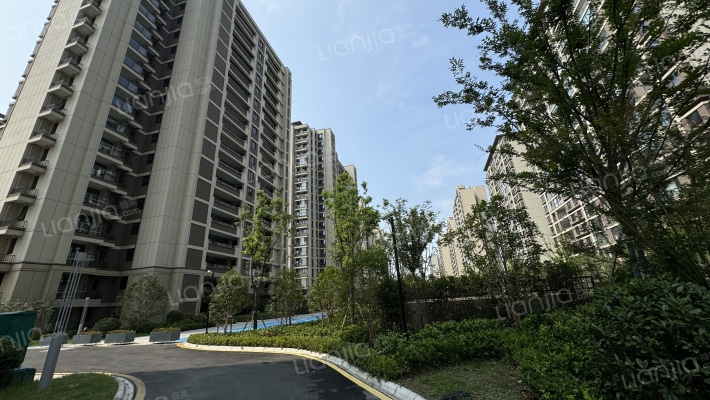 吴中云溪华庭外景图