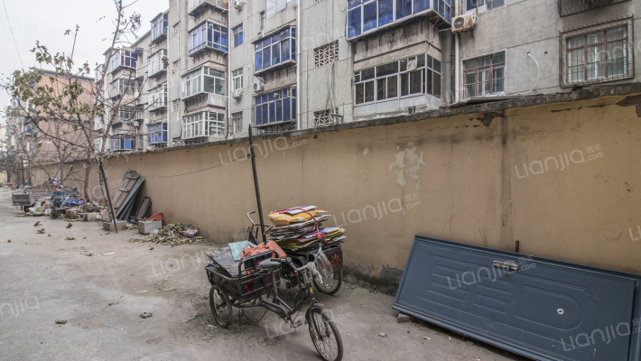 南阳路84号院外景图