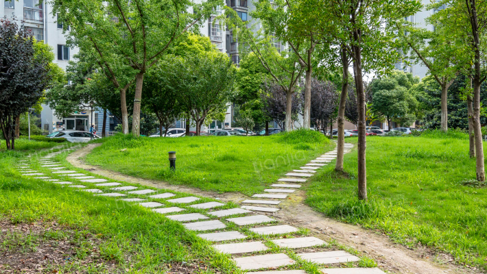 美林小城外景图