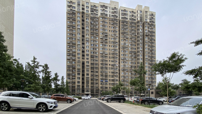 鸿坤理想城八期外景图