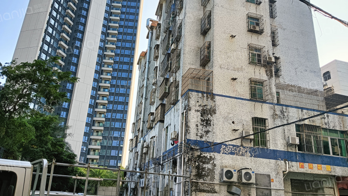 广兴花园外景图