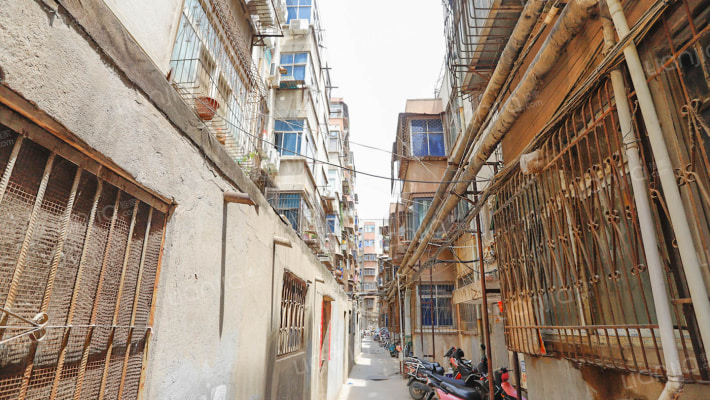 乳制品厂家属院外景图