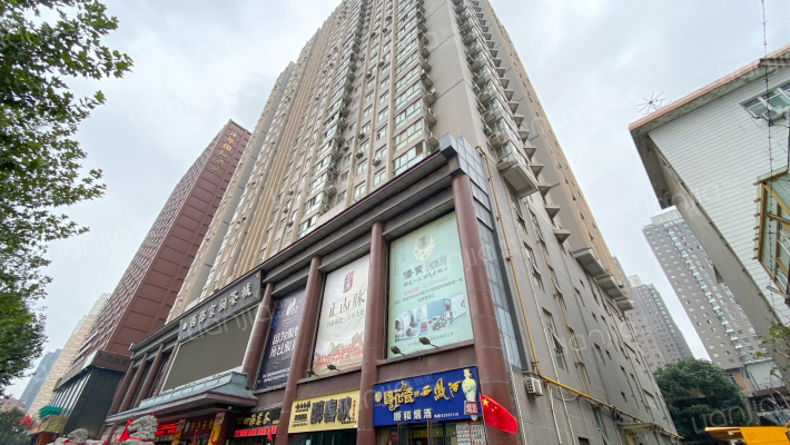 龙苑大厦外景图