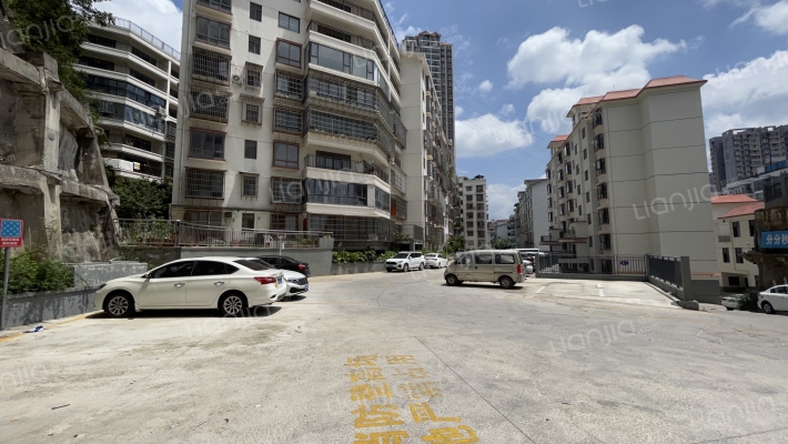 百花山路104号外景图