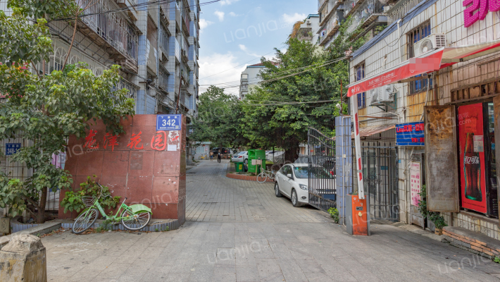 龙津花园外景图