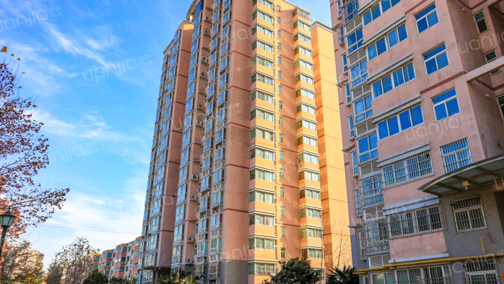 春晖小区西院外景图