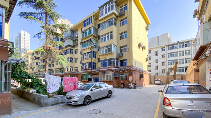 西安蔬菜盐业公司家属院外景图