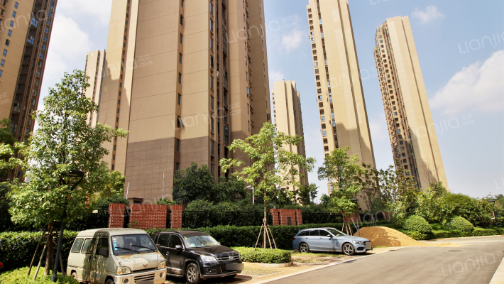 绿地国际博览城一期君珑外景图