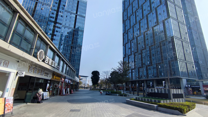 富力中心C区外景图