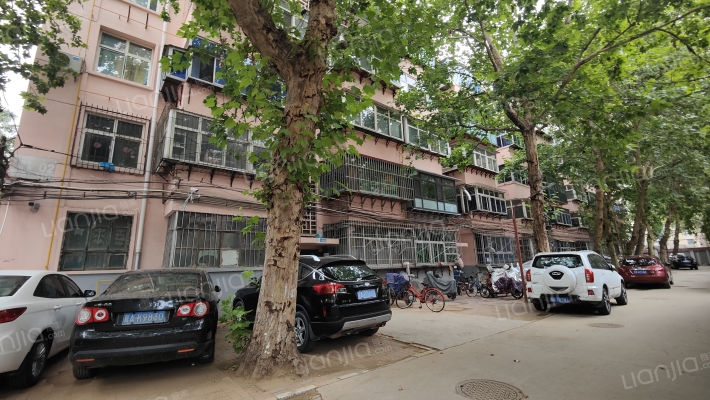 河北行政学院东家属院外景图