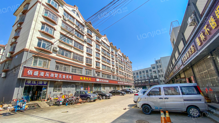 汽配城小区外景图