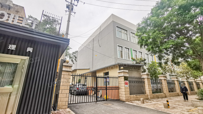 西安市启智学校家属院外景图