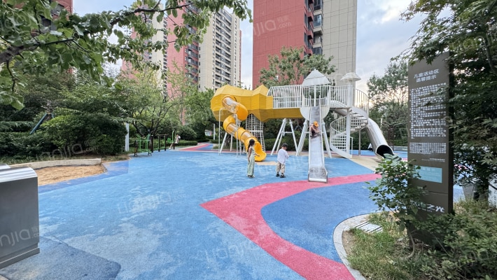 万科城市之光一期外景图