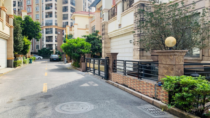 海骏达康格斯阳光水岸百合苑一区外景图