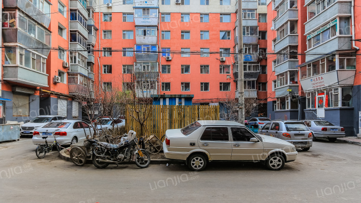 长白小区外景图