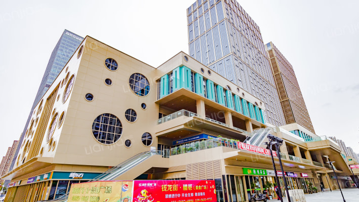 利港银河广场外景图