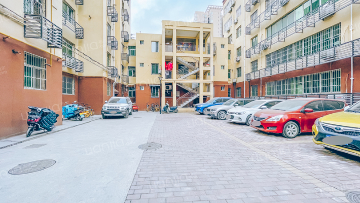 兴龙小区外景图