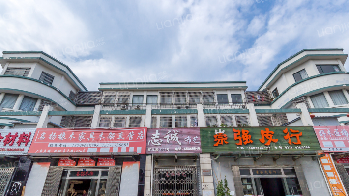 邻蠡广场外景图