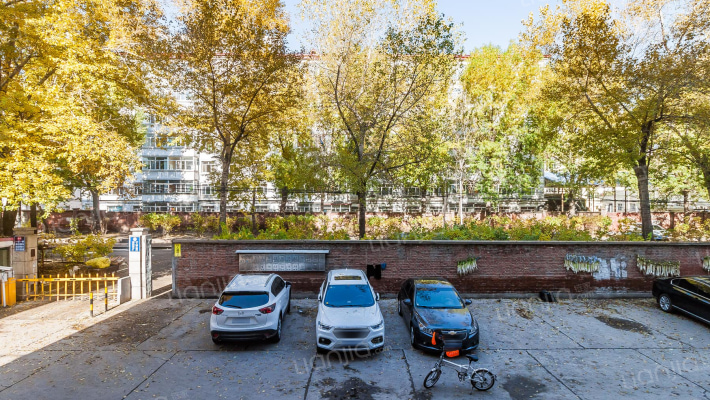 女子监狱家属楼外景图