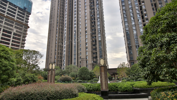 九颂山河外景图